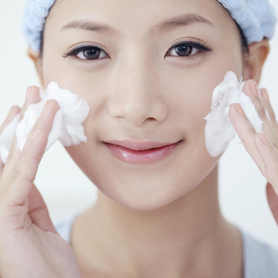 Doble Limpieza Facial: Ritual Coreano para Working Girls